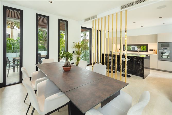 Spain, Marbella, Marbella Golden Mile - COSTA-00299P