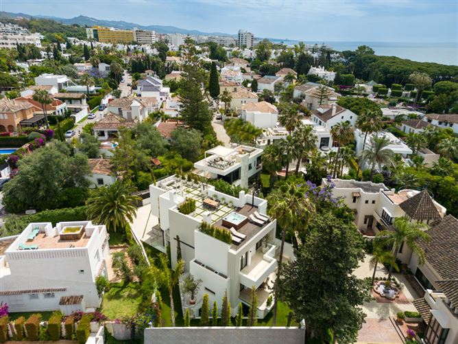 Spain, Marbella, Marbella Golden Mile - COSTA-00299P