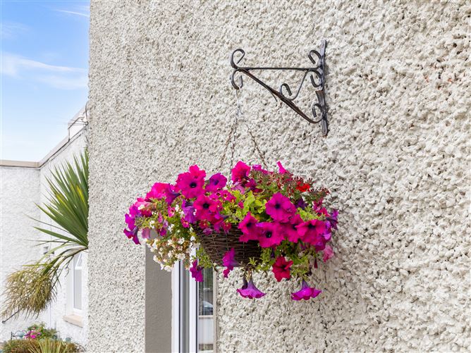 5 Clonattin Road, Gorey, Wexford