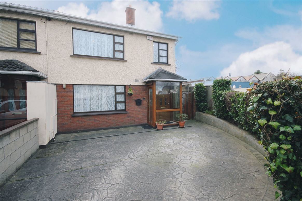 2A Woodford Downs, Clondalkin, Dublin 22 DNG Tallaght 4682729
