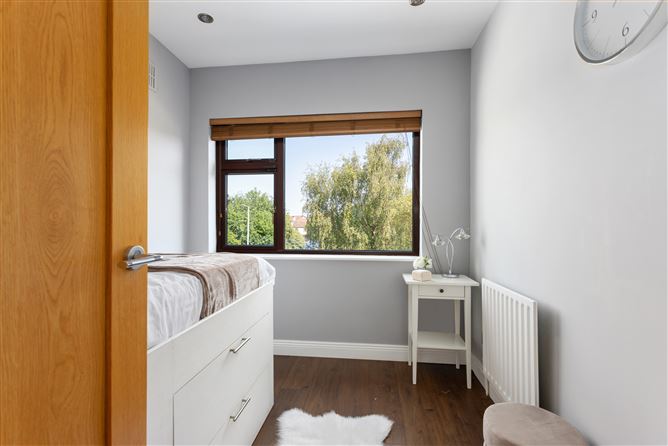 18 Roebuck Downs, Clonskeagh, Dublin 14