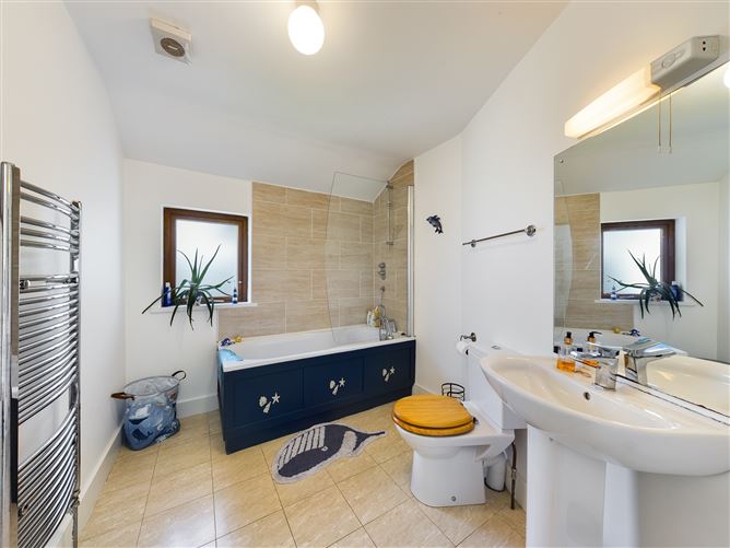 23 Hook View, Dunmore East, Waterford