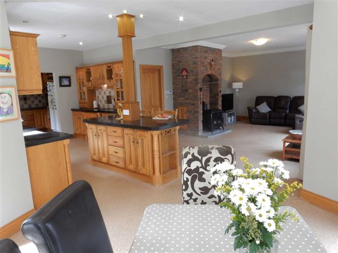 11 Silvergrove, Ballybeg, Ennis, County Clare