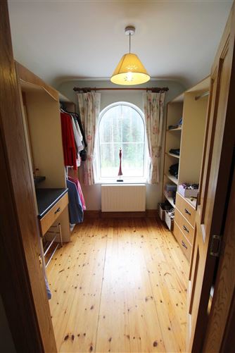 11 Silvergrove, Ballybeg, Ennis, County Clare