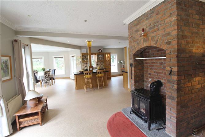 11 Silvergrove, Ballybeg, Ennis, County Clare