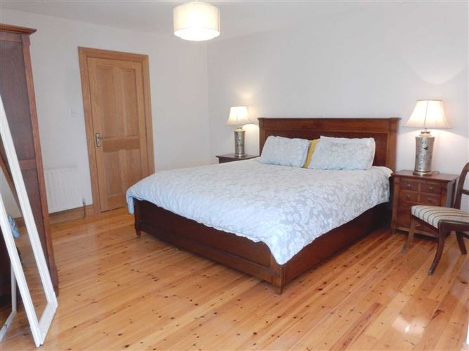 11 Silvergrove, Ballybeg, Ennis, County Clare