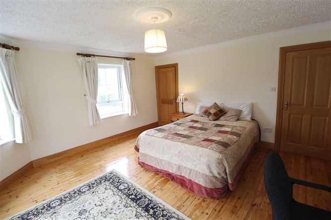 11 Silvergrove, Ballybeg, Ennis, County Clare