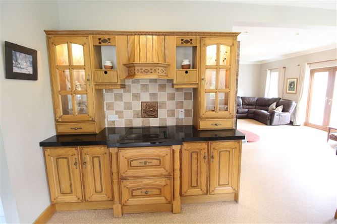 11 Silvergrove, Ballybeg, Ennis, County Clare