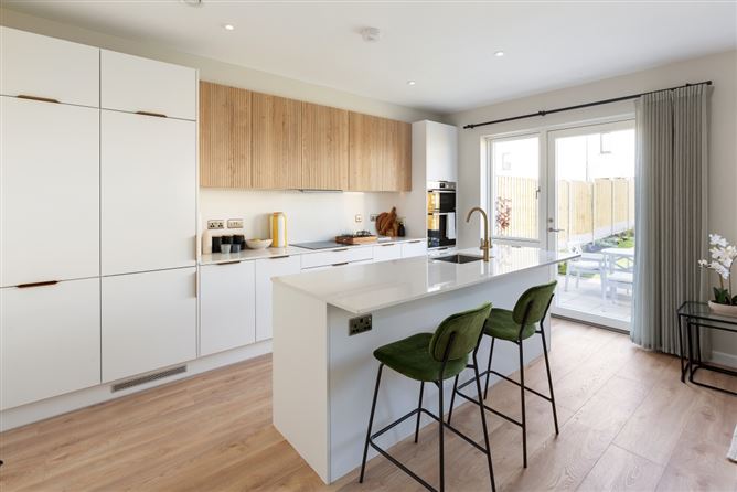 https://photos-a.propertyimages.ie/media/9/2/7/4927729/164a6cd0-57a8-4ecb-aa01-82f09c96ac87_l.jpg