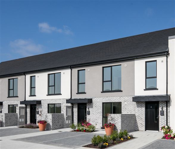 https://photos-a.propertyimages.ie/media/9/2/7/4927729/b64d6816-5dea-46eb-aab9-9bfe972e29b7_l.jpg