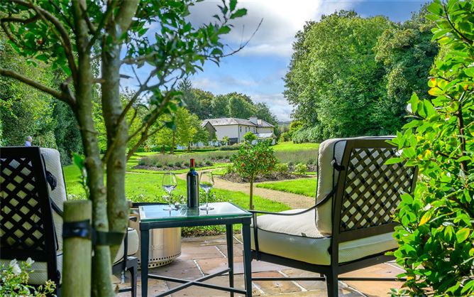 Knockmacool Lodge, Knockmacool, Enniskeane, West Cork