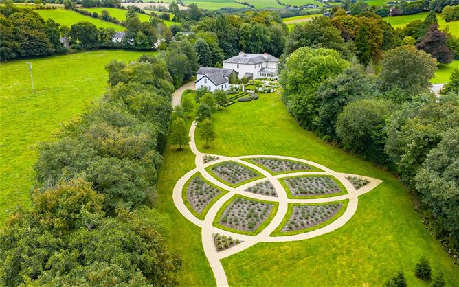 Knockmacool Lodge, Knockmacool, Enniskeane, West Cork