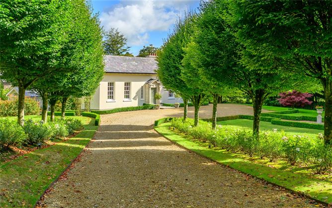 Knockmacool Lodge, Knockmacool, Enniskeane, West Cork