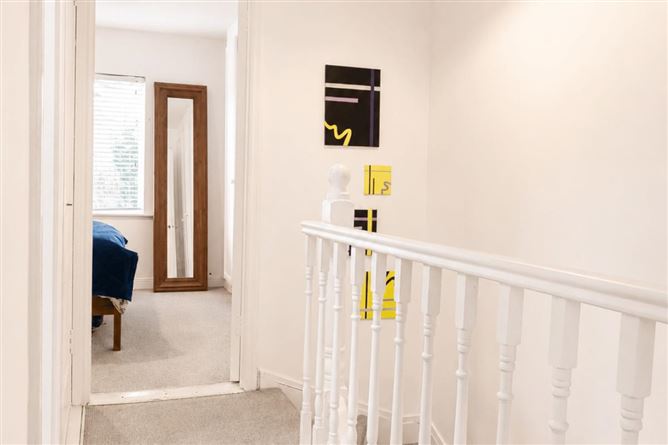https://photos-a.propertyimages.ie/media/9/2/7/5003729/8656b3ea-0a03-46ed-8bef-fd9367f365a2_l.png