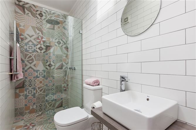 Photo 13 of 23 — 64 Howth Road, Clontarf, Dublin 3