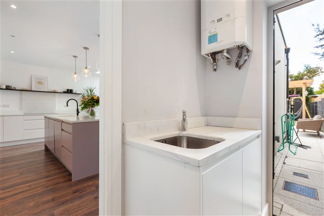 Photo 9 of 23 — 64 Howth Road, Clontarf, Dublin 3