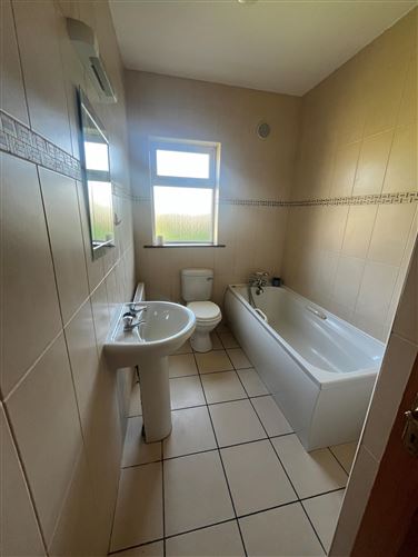 Photo 12 of 20 — 15 Willow Park, Derrymullan, Ballinasloe, Galway