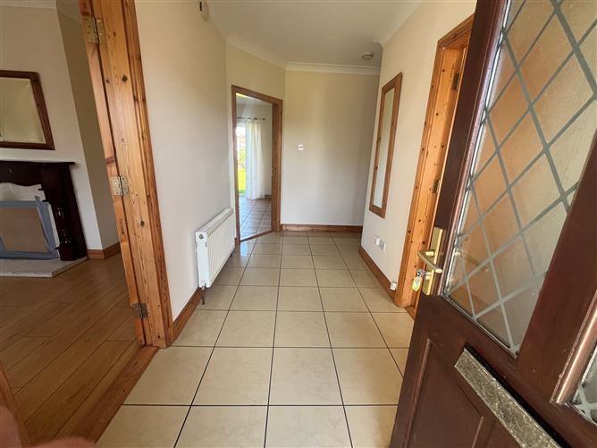 15 Willow Park, Derrymullan, Ballinasloe, Galway
