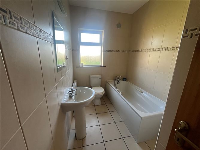 Photo 11 of 20 — 15 Willow Park, Derrymullan, Ballinasloe, Galway