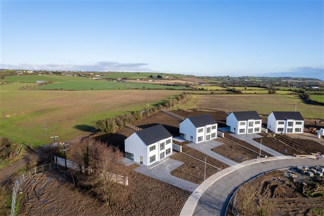 1 Wheat Field, Garryvoe Beach, Midleton, Cork