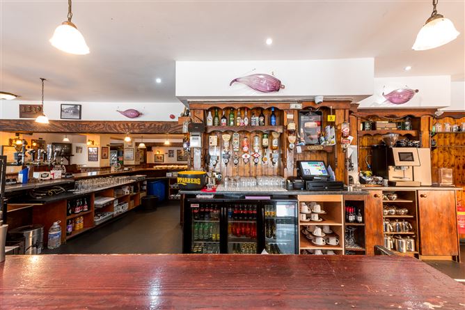 The Holy Cross Bar & Restaurant, Holycross, Butlerstown, Waterford City