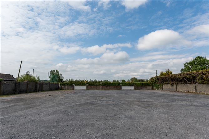 The Holy Cross Bar & Restaurant, Holycross, Butlerstown, Waterford City