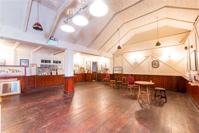 The Holy Cross Bar & Restaurant, Holycross, Butlerstown, Waterford City