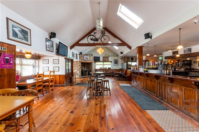 The Holy Cross Bar & Restaurant, Holycross, Butlerstown, Waterford City