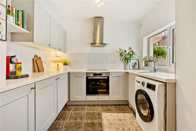 12 Mount Vernon Terrace, St Lukes, Cork