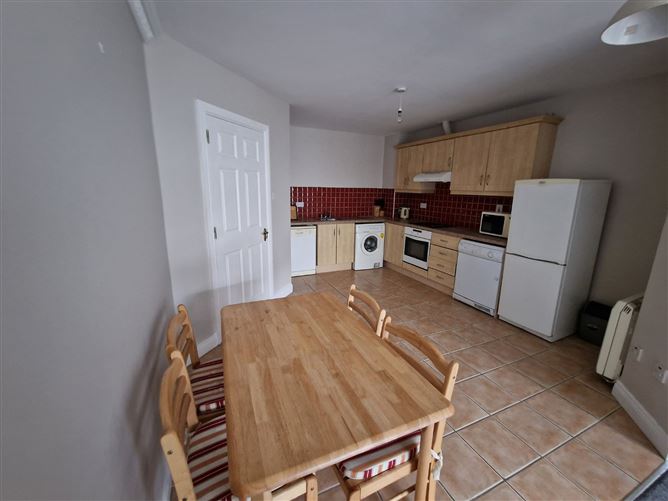 18 Cathedral Court, Clare Road, Ennis, Co. Clare