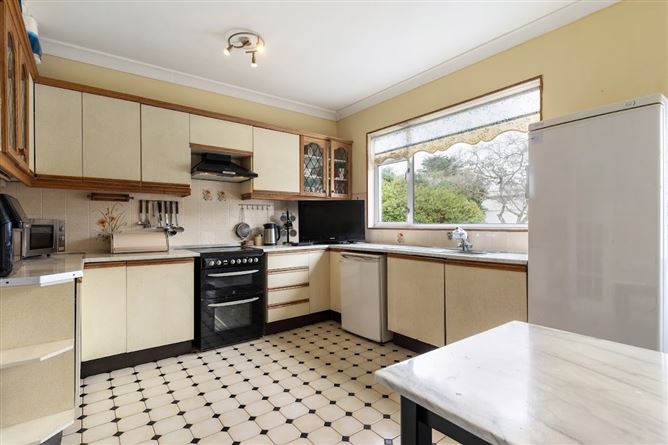 43 Hainault Road, Foxrock, Dublin 18