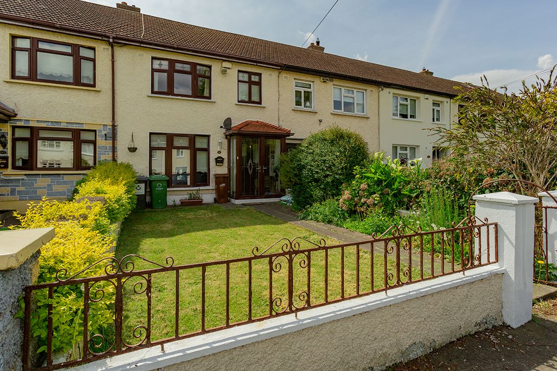 41 St Peters Crescent, Walkinstown, Dublin 12 David Ross Estate