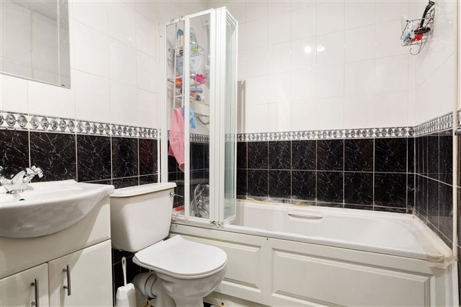 27 Hillbrook Woods, Blanchardstown, Dublin 15