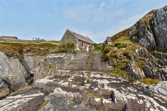 Dursey Shore Lighthouse Residence, Garnish, Beara, Co. Cork