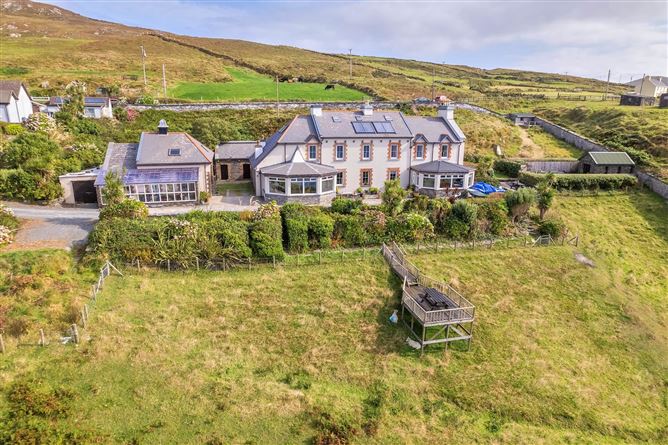 Dursey Shore Lighthouse Residence, Garnish, Beara, Co. Cork