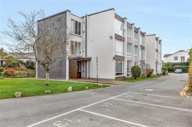17 Woodview Court, Glenalbyn Road, Stillorgan, County Dublin
