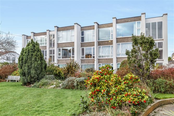 17 Woodview Court, Glenalbyn Road, Stillorgan, County Dublin