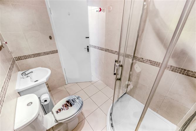 17 Woodview Court, Glenalbyn Road, Stillorgan, County Dublin