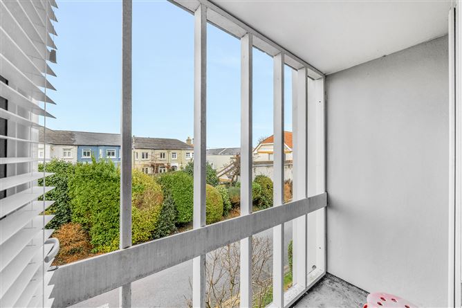 17 Woodview Court, Glenalbyn Road, Stillorgan, County Dublin