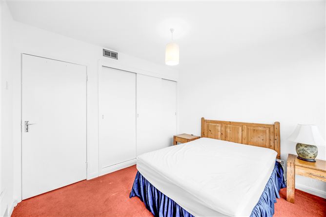 17 Woodview Court, Glenalbyn Road, Stillorgan, County Dublin