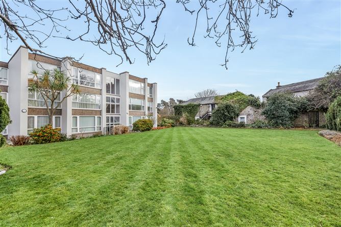 17 Woodview Court, Glenalbyn Road, Stillorgan, County Dublin