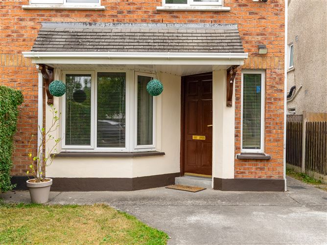 11 The Green, College Farm, Newbridge, Co. Kildare