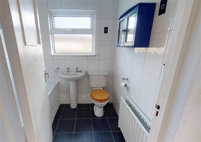 17 Clonkeen Grove, Dun Laoghaire, County Dublin