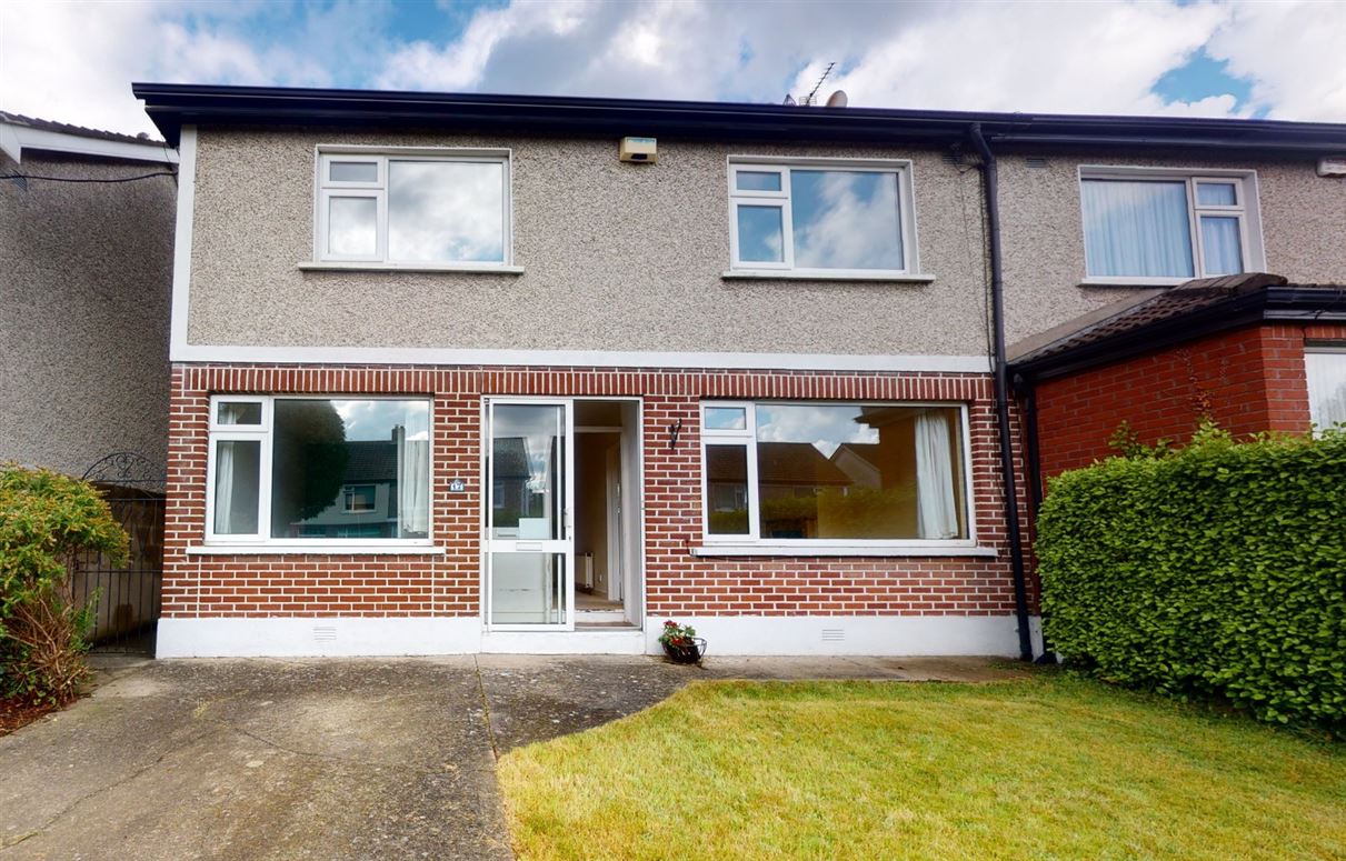 17 Clonkeen Grove, Dun Laoghaire, County Dublin