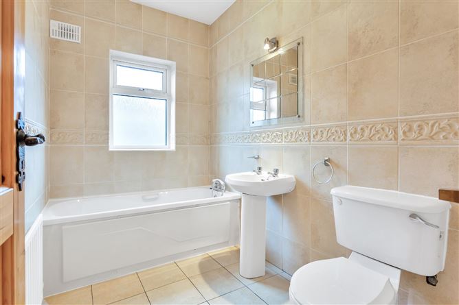 12 Preston Heights, Kilmeage, Naas, Co.Kildare
