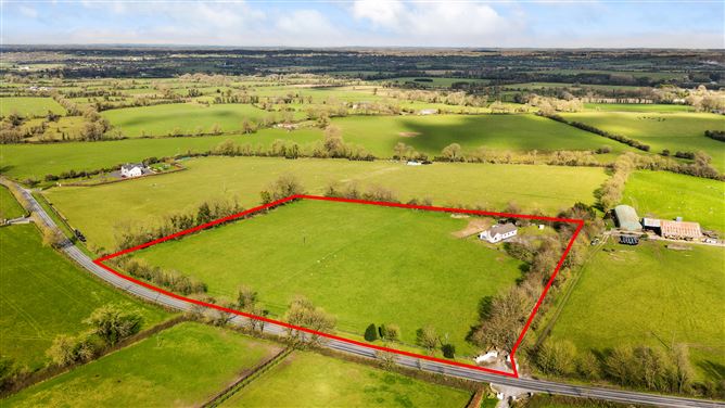 Clonguiffen, Longwood, Co. Meath