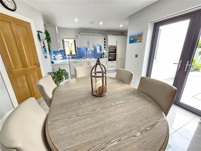 27 Meadow View, Creggaunnahilla, Clarecastle, Co. Clare