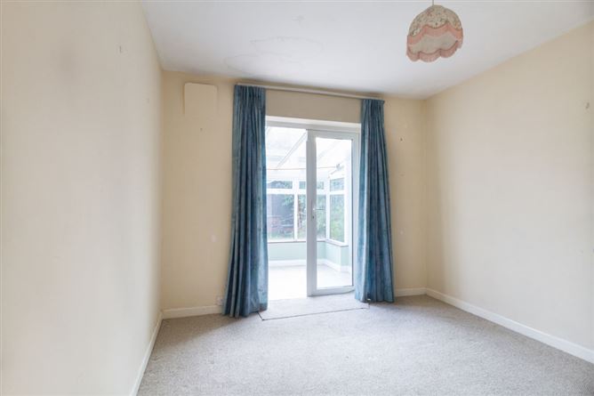57 Woodley Park , Kilmacud, Dublin