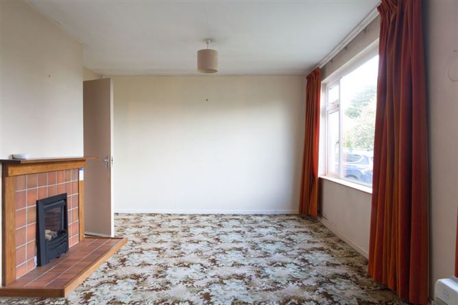 57 Woodley Park , Kilmacud, Dublin