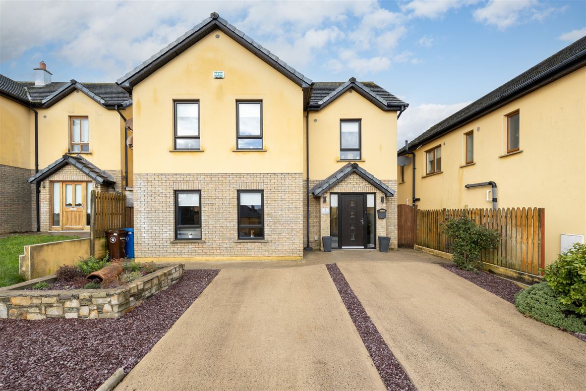 2 The Crest, Ayles Bridge, Riverchapel, Co. Wexford